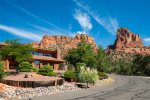 And surround yourself with breathtaking Sedona views